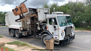 Austin's Pete 520 GS-Products CollecStar 9000ASL Garbage Truck collecting Trash