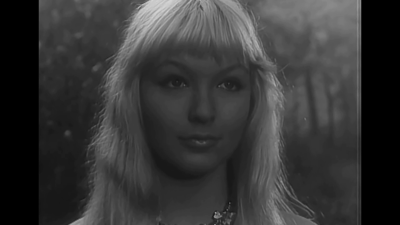 смотрю как наблюдатель песня