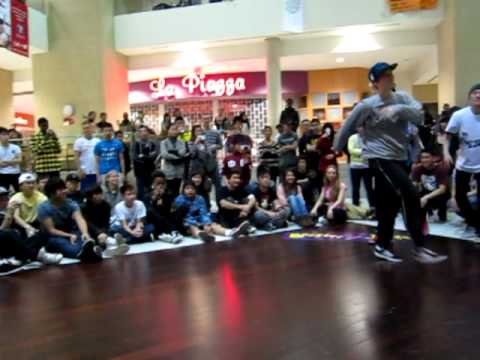 Bgirl Rhythmic aka Redge BCAT Toprock Battle Round 2 2011