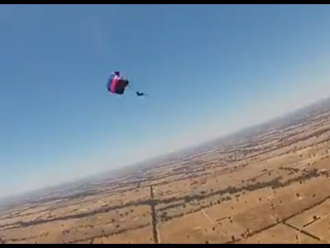 Skydive Parachute Malfunction "Cutaway"  (Line twists + Toggle fire)