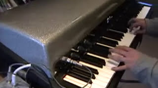 Video thumbnail for Fender Rhodes Silver Sparkle Top Piano by Vintage Vibe