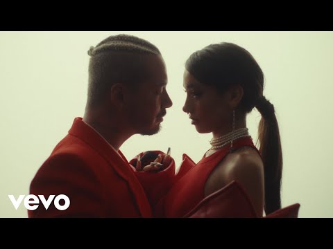 J Balvin, Maria Becerra - Qué Más Pues? (Official Video)