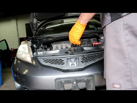 2007-2013 Honda Fit – How to Open Hood