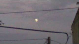 preview picture of video 'Avvistamento di un UFO [PROV. SALERNO] [23-10-2010]'