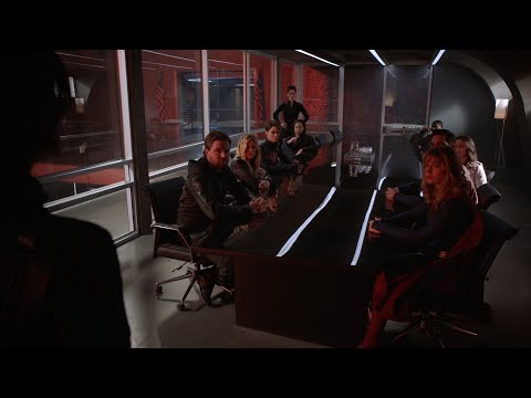 Heroes Assemble | Crisis On Infinite Earths Part 1 | Supergirl