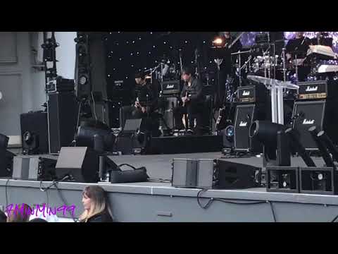 180428 #JohnPark Falling at #KoreanTimesMusicFestival2018