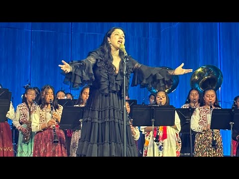 Hasta Que Te Conocí - Mon Laferte (Palacio de Bellas Artes)