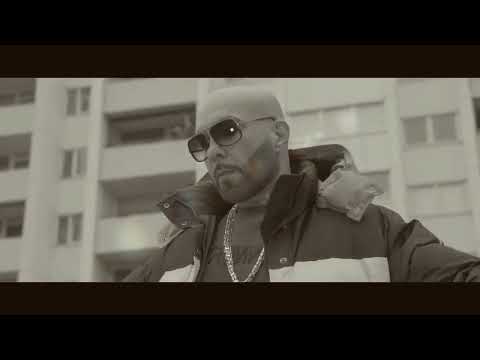 AZAD - JETZT IST ES ZU SPÄT