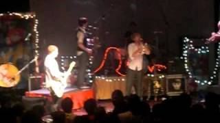 Big D And The Kids Table in Buffalo. [5 Kids Down]