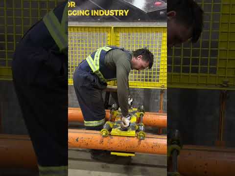 Pull testing 3/8" chain to 30,400lbs