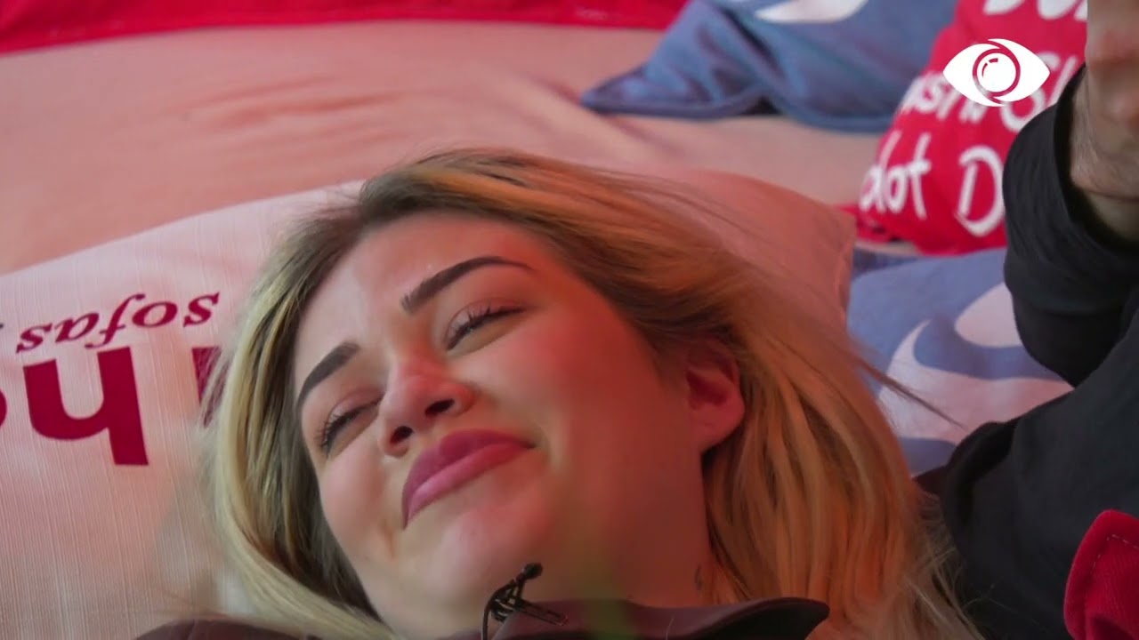 Pse nuk i dhe puthje Kristit?/ Flirtimet Kejsi-Kristi