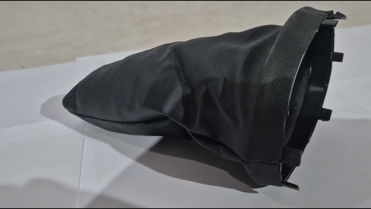 Dacia Duster 2008-2018 гг. Чехол КПП 969359780R (OEM) Video 1