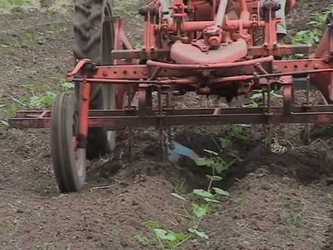 How to Use a Disc Harrow Model 300
