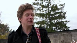 Deer Tick: Hangin' 'Round (Lou Reed Cover) - Out Of the Ordinary