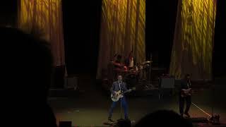 CHRIS ISAAK Notice the Ring