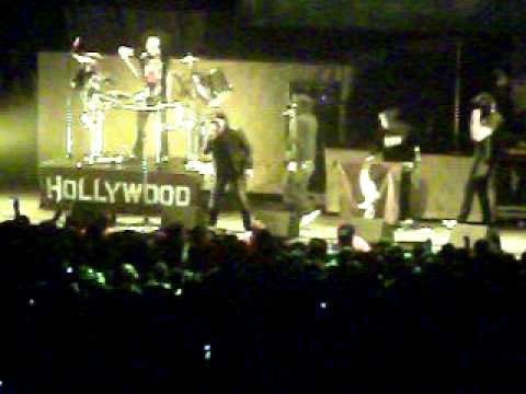 Hollywood Undead 'freak'