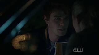 Riverdale 2x09 Betty and Archie Kiss Scene #Barchie