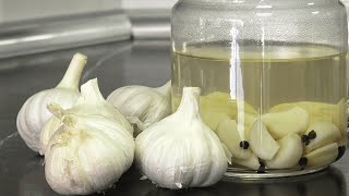 Cómo hacer AJOS ENCURTIDOS caseros en VINAGRE | Fácil y con pocos ingredientes