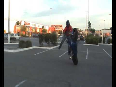 acrobataix camille sur kawakaka