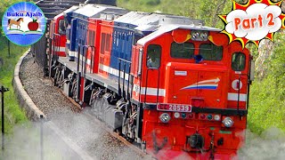Download lagu The Babaranjang train is pulled by two CC 205 locomotives | World Info | Magic Book mp3