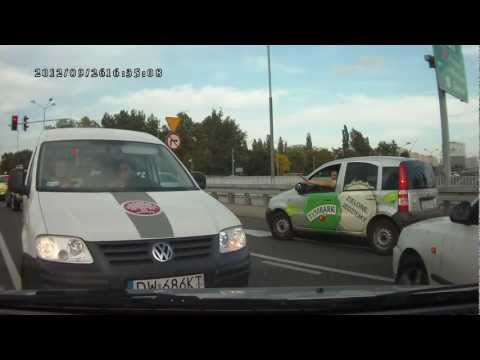Co jest grane?Dlaczego oni jadą pod prąd???