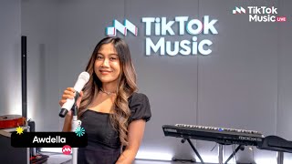 Download lagu Awdella - Tak Bisa Bilang & Bagaimana Kabarmu | TikTok Music Live mp3
