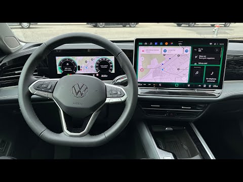 New Volkswagen Passat Variant 2024 Multimedia System & Cockpit Review