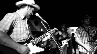 Eric Lindell- Lay Back Down (Maguire&#39;s- Fri 7/31/15)