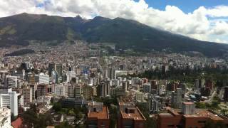 preview picture of video 'Timelapse of Quito, Ecuador'