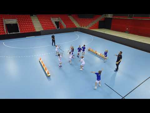 Bring die Bälle auf die andere Seite (German) - Handball - Learn Handball