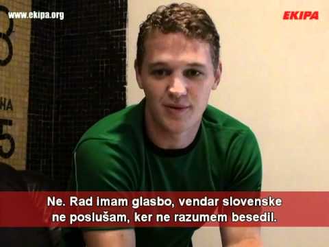 Na delu v tujini - John Hughes