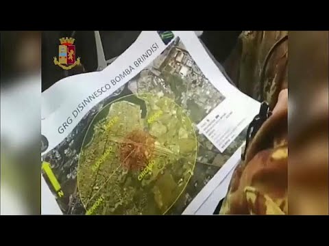 Italy: 54,000 Brindisi residents evacuated as WWII bomb defused