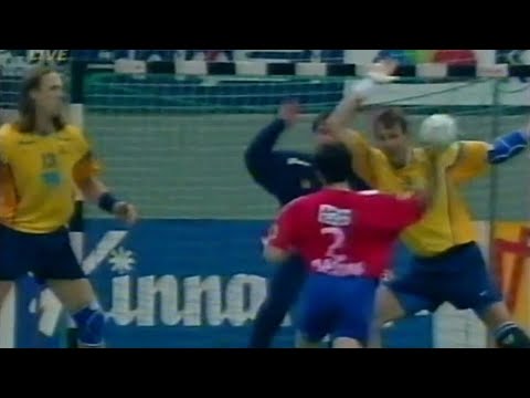 Vaya lanzamiento de Igor Lavrov. Mundial EGY-1999. SWE-RUS. Final. El Cairo.