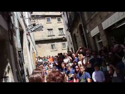 Salve Rociera en calle de Santiago de Compostela