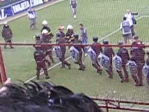 INCIDENTES CHACARITA VS ESTUDIANTES 02/05/2010