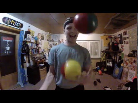 Jongleur LEINADO Weltrekord World Record im Jonglieren von 3 Jumbo Beanbags je 1kg Juggling 2015