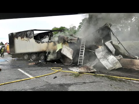 TOP 10 Idiot Truck Drivers Fails 2023_Truck Crash Compilation_Extreme Dangerous Idiots Truck Fails