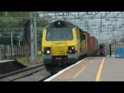 70007 Passes Bletchley With Clag And Tones 20/6/12