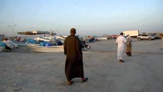 preview picture of video 'Kalasatama / Fishing habour / Oman 2011'