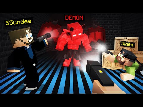 Being Hunted by Demons in Minecraft... (Phasmophobia)