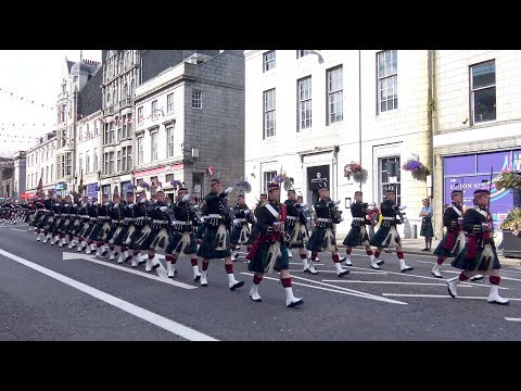 The Highlanders Royal Regiment of Scotland homecoming parade through Aberdeen Sept 2017 - 4K
