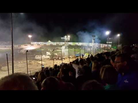 World Famous Figure 8 Trailer Race August 5th 2017- Rockford Speedway