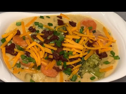 HOW TO MAKE POTATO SOUP/CREAMY POTATO SOUP WITH CHICKEN!!