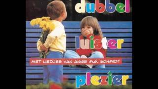 Dubbel luister plezier Liedjes Uit logeren