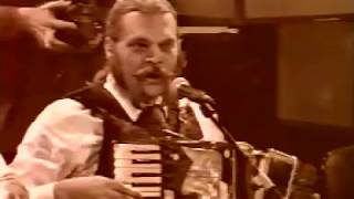 Eläkeläiset - Jääkärihumppa + Pätä pätä