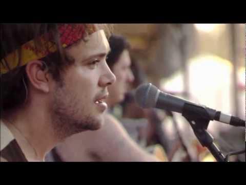 Mumford & Sons - 01 - Sigh No More @ Bonnaroo 2011.wmv