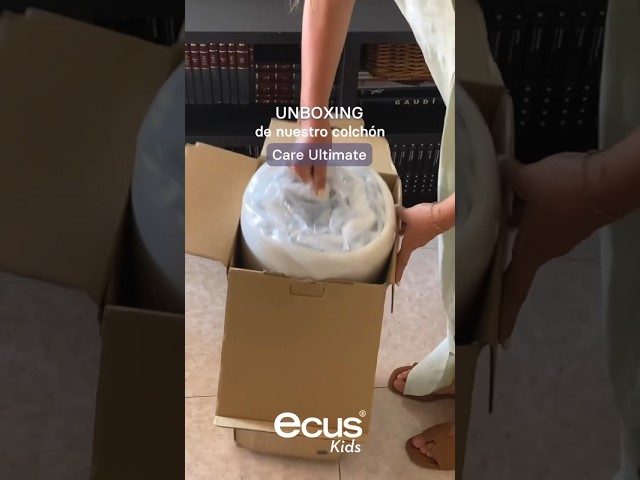 Vídeo relacionado con NymphFable Juego de 2 Fundas de Cojín Niños Vehículos de Construcción 45 x 33 cm, Excavadora Casco Terciopelo Fundas Decorativas para Habitación Infantil Cuna