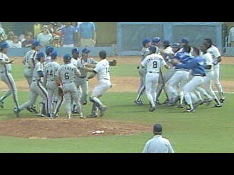 Pedro Guerrero hurls bat near Cone, benches empty