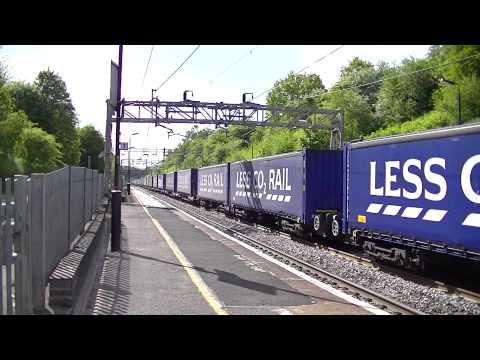 DRS 66421 & 66422 at Hartford on Daventry-Mossend Intermodel 01/06/13