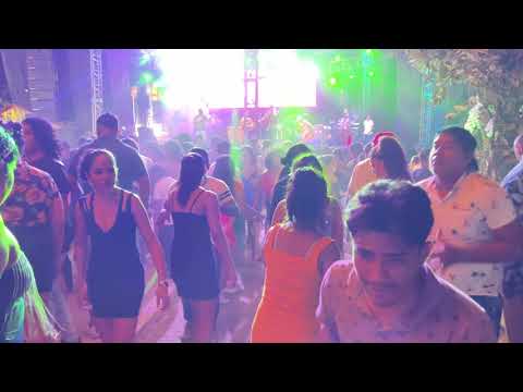 ASÍ SE BAILA EL POPURRÍ GUERRERENSE CON BERTÍN Y SU CONDESA EN PUERTO MARQUÉS